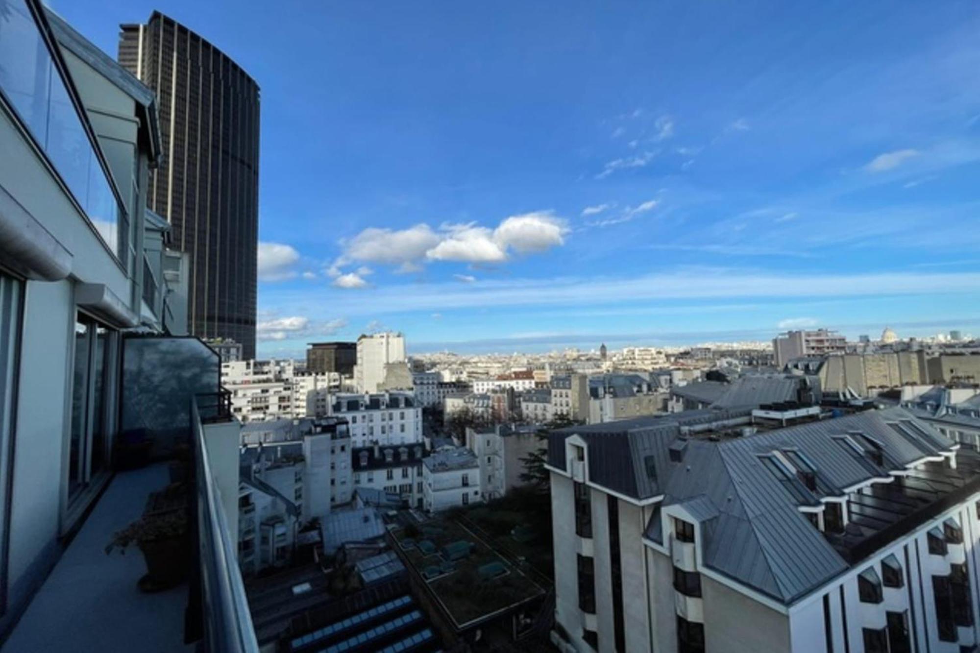 Panoramic View Of And Montparnasse Station Appartamento Parigi